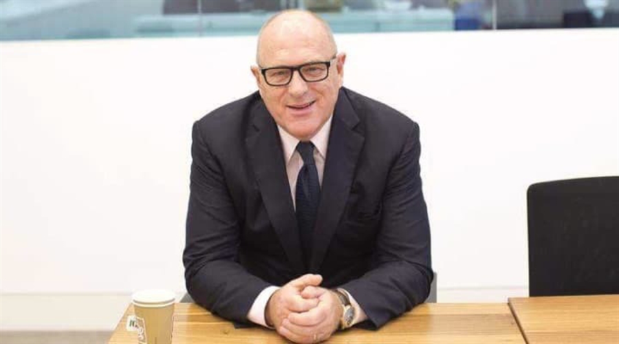 钟南山佩戴“共和国勋章”，观礼九三阅兵